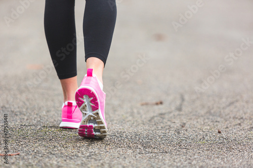 Fotoroleta fitness ścieżka dziewczynka miejski wellnes