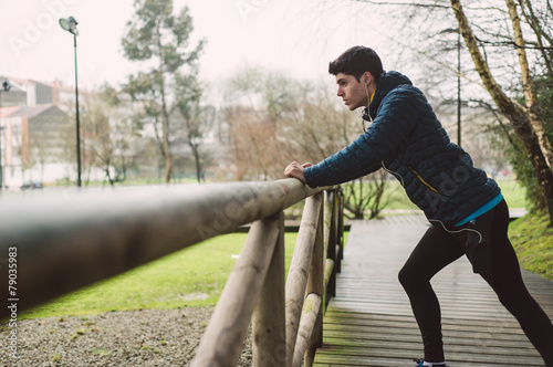 Naklejka park jogging sport muzyka