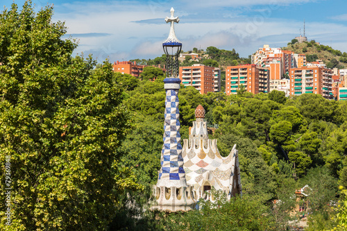 Naklejka lato park widok drzewa barcelona