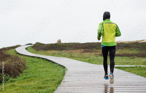 Plakat natura fitness mężczyzna ćwiczenie sport