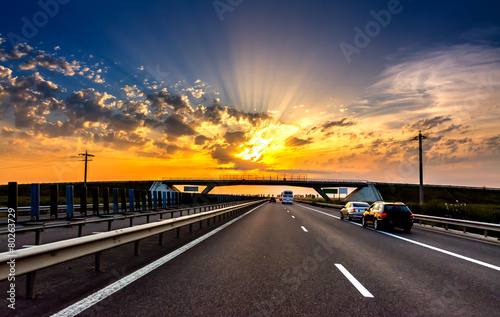 Plakat zmierzch ulica autostrada droga