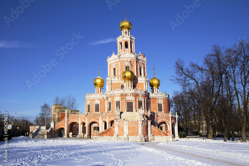 Naklejka niebo architektura śnieg rosja kościół