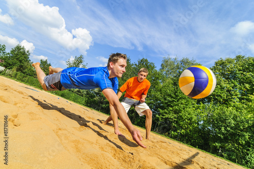 Fotoroleta mężczyzna słońce siatkówka sportowy