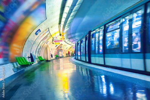 Naklejka Metro station in Paris