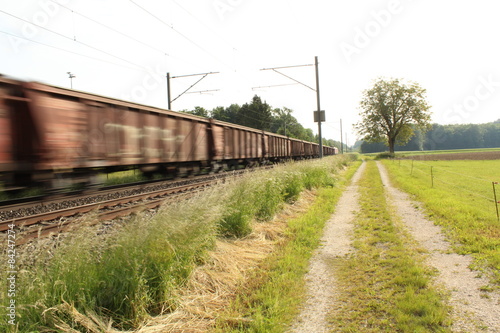 Fototapeta natura droga pociąg towarowy