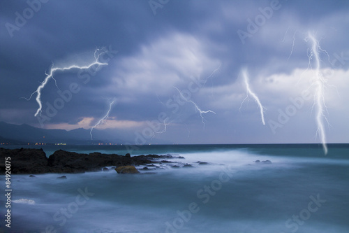 Obraz na płótnie sztorm wybrzeże woda