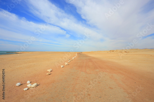Fototapeta pustynia droga błękitne niebo natura niebo