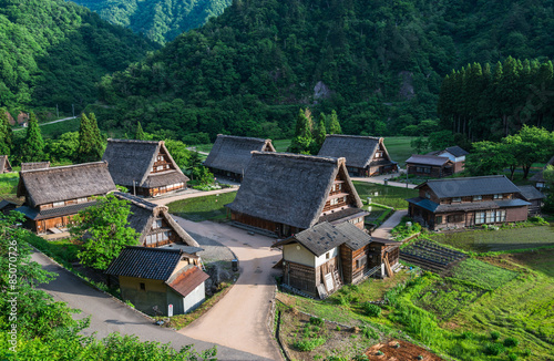 Obraz na płótnie japonia wieś krajobraz architektura światowa spuścizna