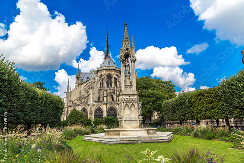 Fotoroleta europa lato fontanna katedra notre-dame