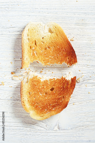 Obraz na płótnie jedzenie w plasterkach chleb ostry skorupa