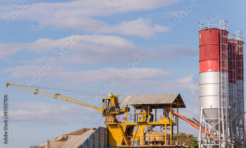 Fotoroleta Cement factory a mixer cement tower