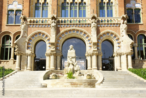 Naklejka architektura barcelona statua