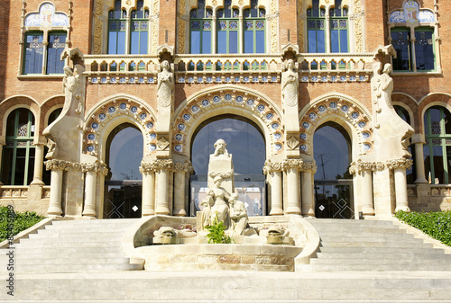 Obraz na płótnie architektura barcelona statua