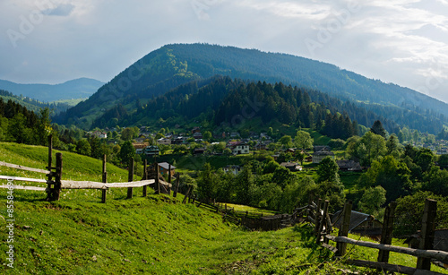 Naklejka wiejski łąka wzgórze karpaty góra