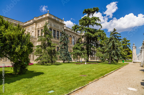 Naklejka park pejzaż niebo lato pałac