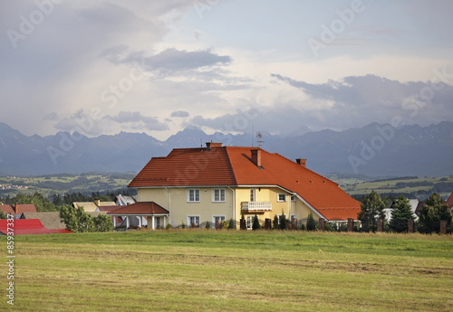 Naklejka natura architektura wioska drzewa