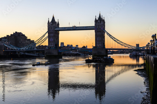 Obraz na płótnie tower bridge londyn wieża tamiza noc