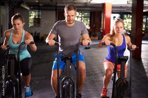 Fototapeta fitness ludzie siłownia sport lekkoatletka