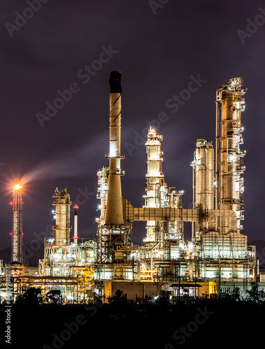 Naklejka Oil refinery at night