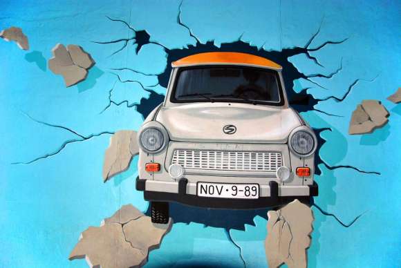 Fotoroleta Trabant - Street Art